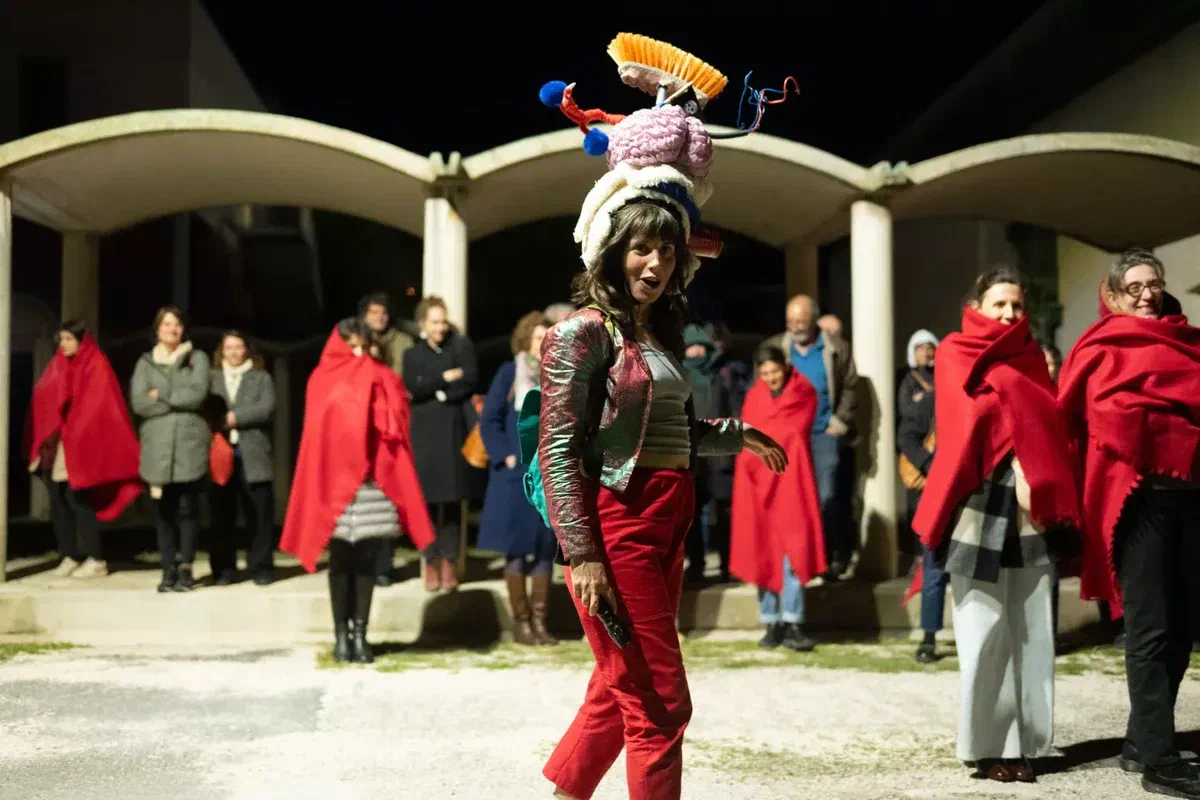 La Tête loin des épaules