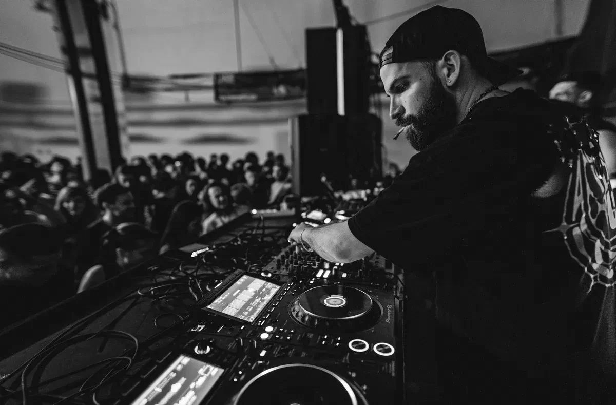 South Connexion // BRUT_001